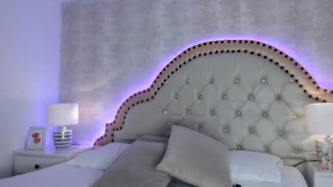Im Adhara  online show from June 10, 8:51 pm