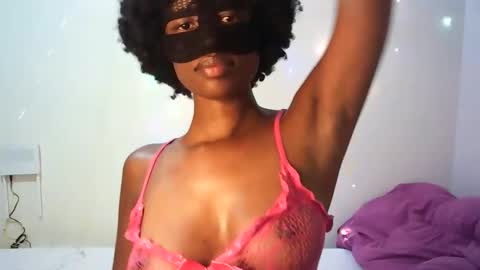 Andrena online show from January 7, 8:31 pm