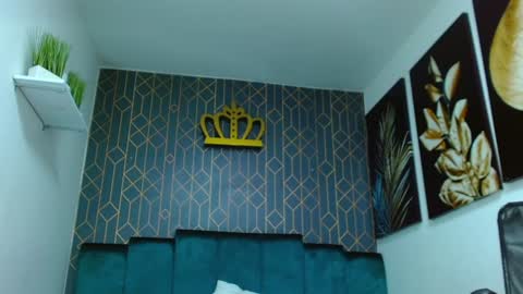   online show from January 9, 3:23 pm