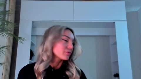 Adriana online show from January 22, 6:10 am