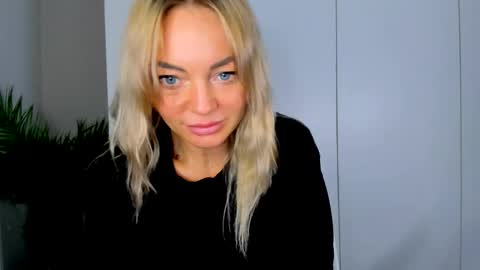 Adriana online show from March 23, 2:33 pm