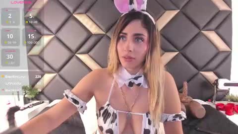 Adriana Harlow online show from July 28, 9:03 pm