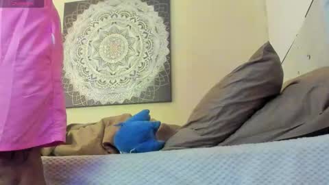 Adrian online show from November 2, 5:07 am