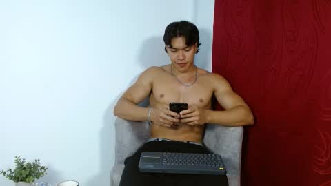 adriel_escalante online show from September 21, 3:21 am