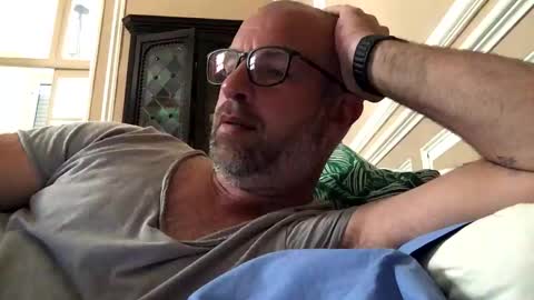 adrienfromparis online show from April 7, 10:17 am