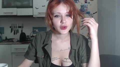 AdrienneLunar online show from March 3, 3:52 pm