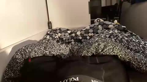 adrisex2002 online show from December 9, 6:35 pm