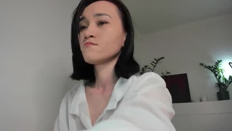 Aenie online show from January 14, 10:56 am