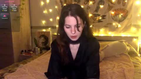 Arielle online show from October 22, 4:19 pm