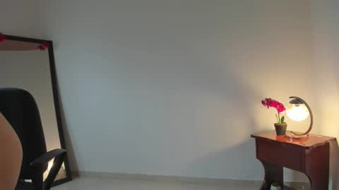 Lorena online show from February 16, 2:04 pm