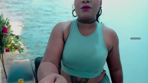Snapshot of afrodita_de_amor chatting on October 4, 11:52 am Vr. online show from October 4, 11:52 am