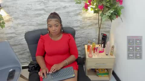 Snapshot of afrodita_de_amor chatting on October 10, 12:00 pm Vr. online show from October 10, 12:00 pm