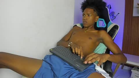 afrowayuu online show from May 21, 6:14 pm