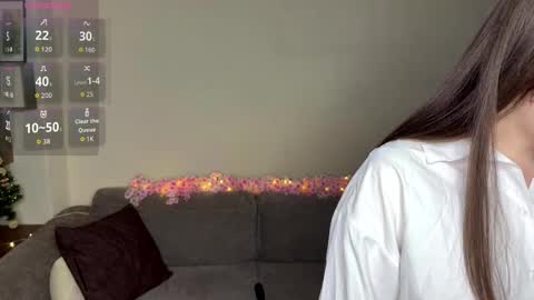 Lana  1800 - 0330 UTC   Mia 0700- 1630 UTC online show from April 9, 6:19 am