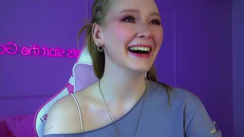 AgataFoxley online show from April 22, 6:37 pm