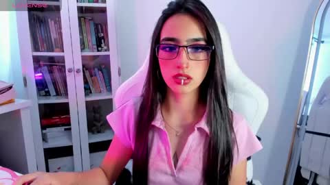 agathablair4 online show from June 8, 8:10 pm