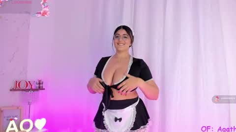 Agatha Owens online show from December 4, 1:16 am