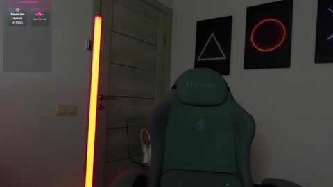 Agelina Lilly Laura online show from September 9, 2:06 pm