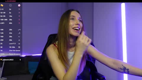 Agelina Lilly Laura online show from October 28, 6:09 pm