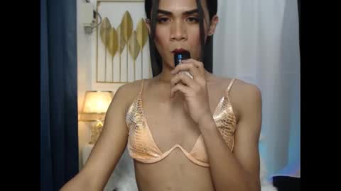 AHLIRA online show from November 29, 2:36 pm