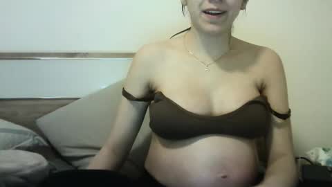 Selena online show from November 15, 6:31 pm