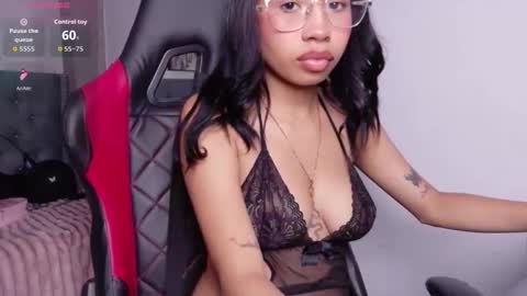 Aida online show from December 13, 11:33 pm