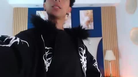 Aiden online show from June 20, 1:06 pm
