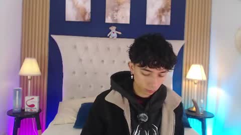 Aiden online show from July 18, 1:13 pm
