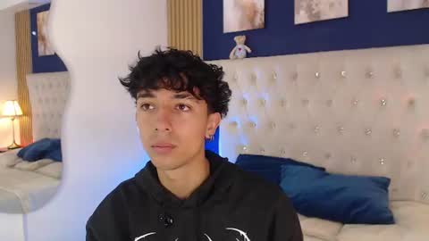 Aiden online show from July 28, 2:13 pm