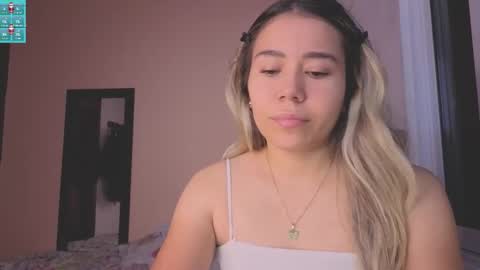 Ailyn online show from November 23, 8:01 am