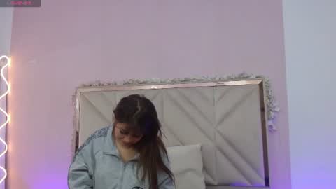aiithana_tay online show from July 21, 7:05 pm