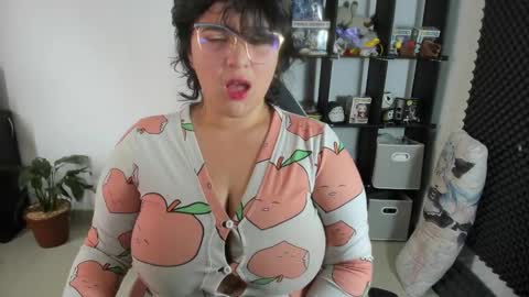 Catalina online show from February 9, 12:41 pm