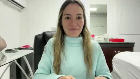 Aile online show from October 26, 3:07 am