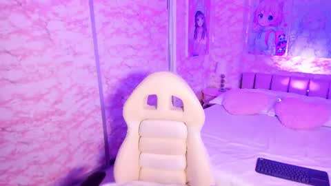   online show from June 12, 2:54 am