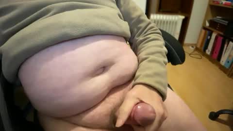 Snapshot of aime_sucer chatting on February 14, 11:20 pm aime_sucer online show from February 14, 11:20 pm