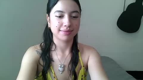 J  online show from April 11, 3:38 pm