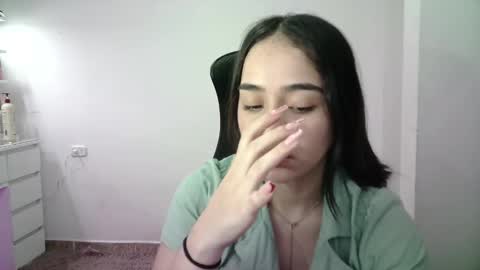 AINE online show from December 21, 1:34 am