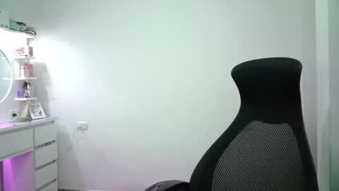 AINE online show from January 9, 1:22 am