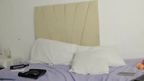 Ainoa  online show from October 4, 9:34 pm