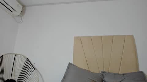 Ainoa  online show from November 12, 8:11 pm