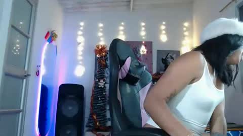 aisha299 online show from December 19, 7:37 am