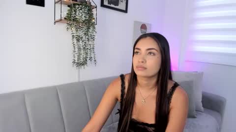 Aisha online show from January 11, 6:03 pm