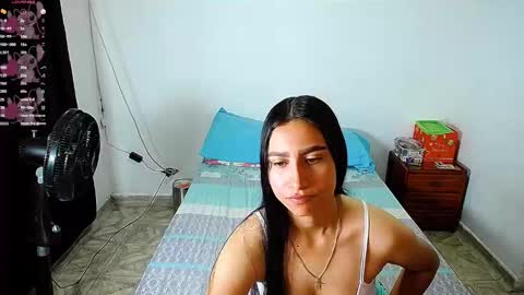 aisha_stacey0410 online show from October 21, 3:59 pm