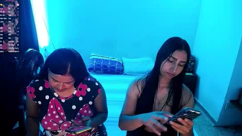 aisha_stacey0410 online show from November 6, 9:29 pm