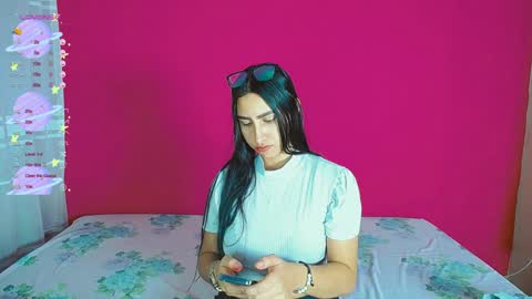 aisha_stacey0410 online show from December 7, 6:05 am