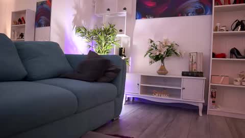 Aisha online show from February 25, 9:57 am