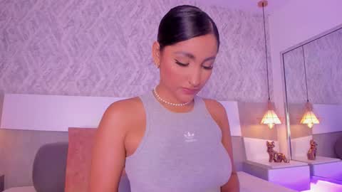 Aisha online show from December 4, 6:51 pm