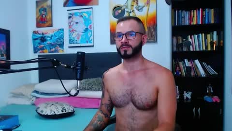 akiles online show from February 10, 11:02 pm