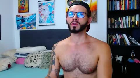 akiles online show from February 6, 2:22 am