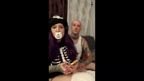 aking8 online show from March 14, 10:30 am